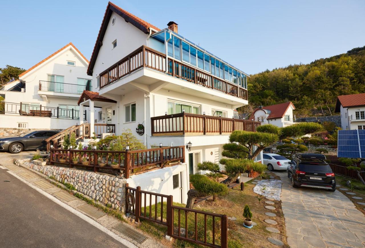 Herkules Namhae German Village Exterior photo